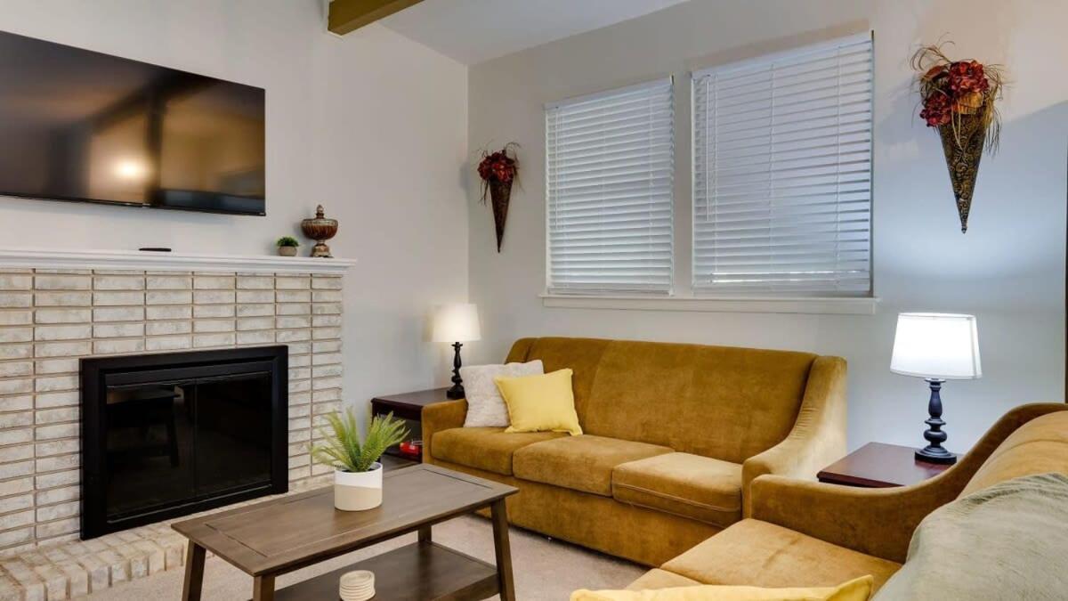 Halcyon Hangout-Mins To Downtown-Ping Pong-Pets Savannah Extérieur photo